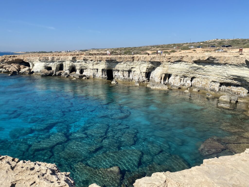 Sicht auf die Sea Caves